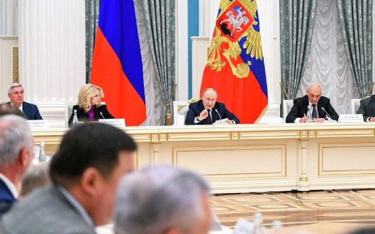 Putin destaca defesa da unidade nacional em reunião sobre relações interétnicas