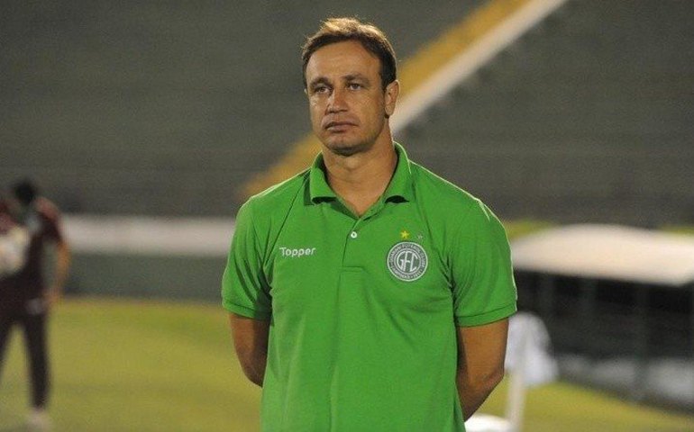 Felipe Conceição recusa proposta do Coritiba e segue no Guarani