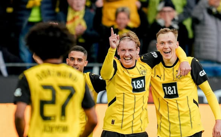 Borussia Dortmund bate o Mainz, volta a vencer no Alemão e ainda sonha com vaga no G-4