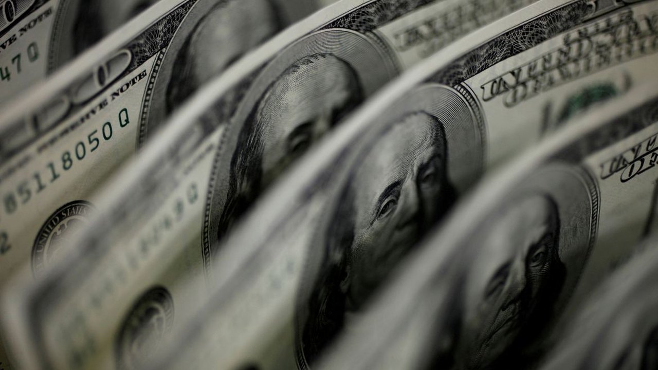 Dólar sobe para R$ 5,24 após indicação de Trump ao Banco Central dos EUA