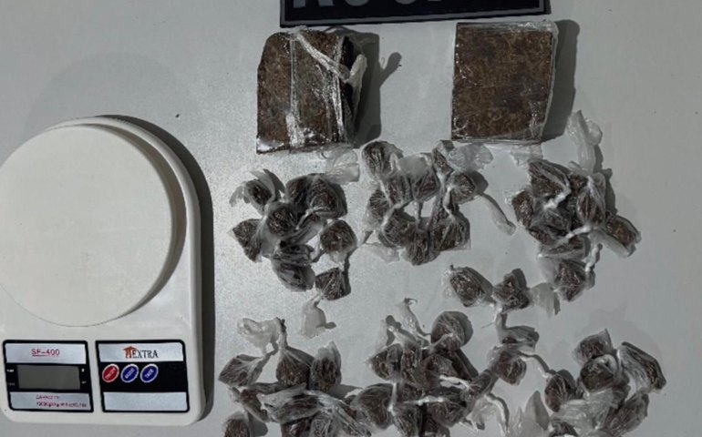 Polícia Militar apreende drogas e recupera dinheiro furtado em Arapiraca