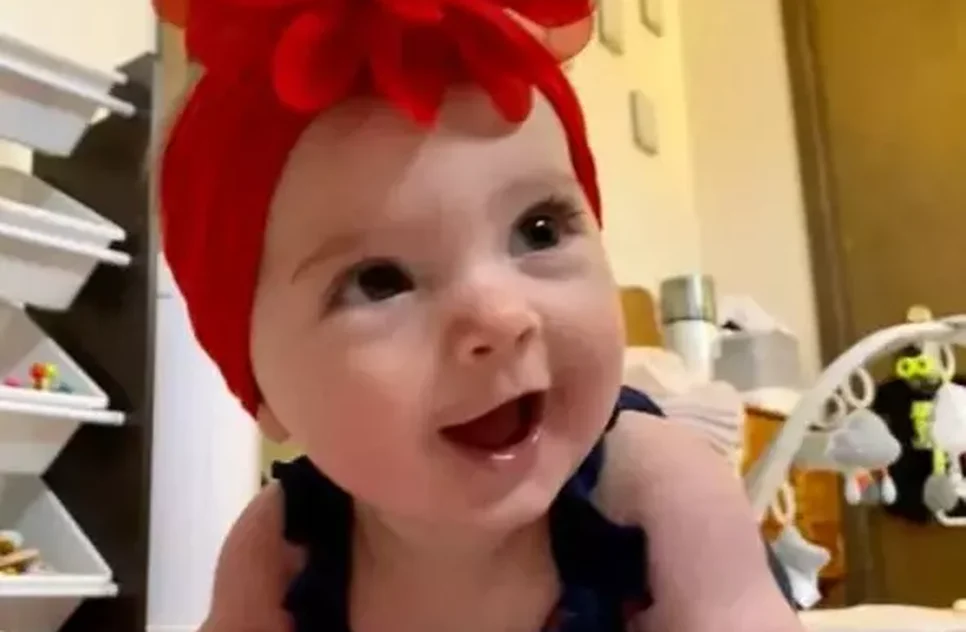 bebe-morre-alimentada-baterias-parafusos-acetona-592x600