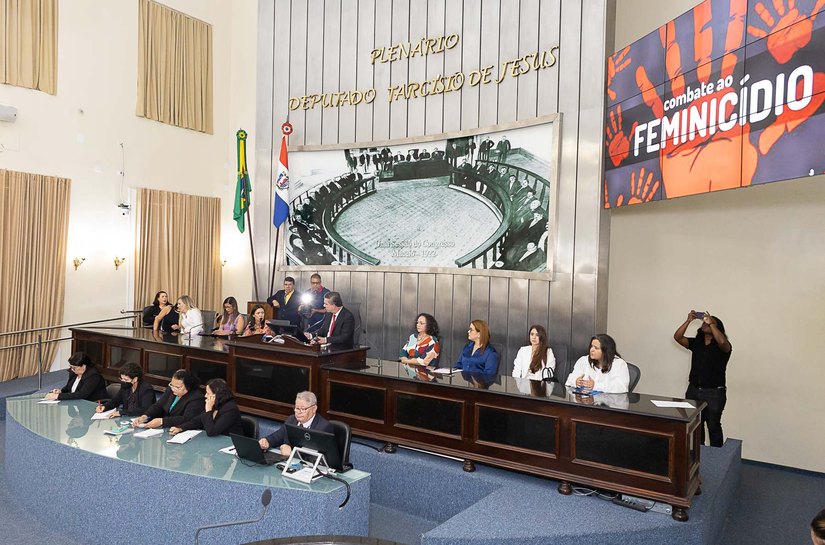 Coordenadoria da Mulher do TJAL discute combate ao feminicídio na ALE