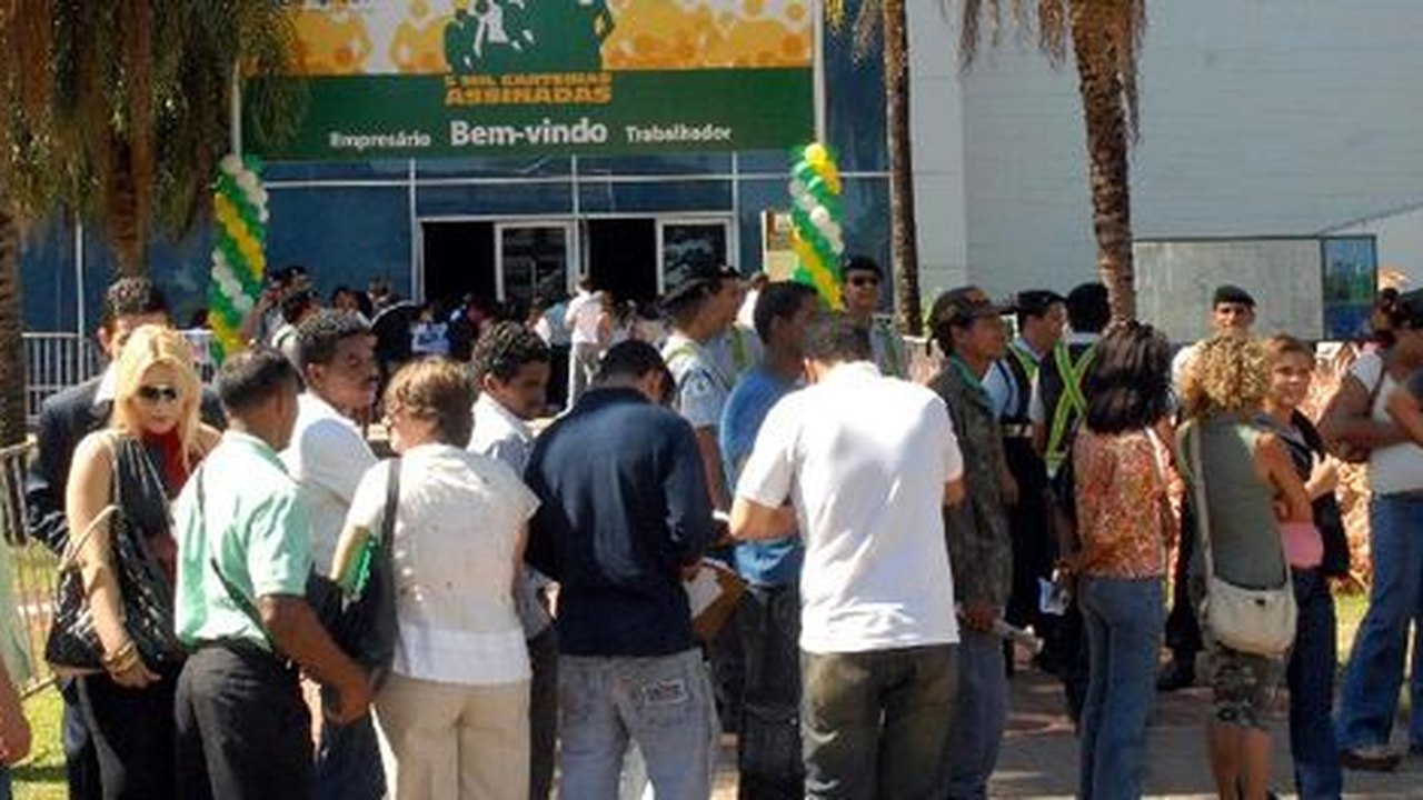 País criou mais de 29 mil vagas de trabalho formal em janeiro