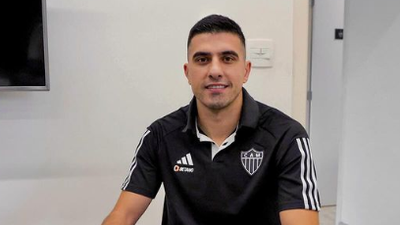 Atlético-MG anuncia renovação de contrato com o volante argentino Battaglia até 2025