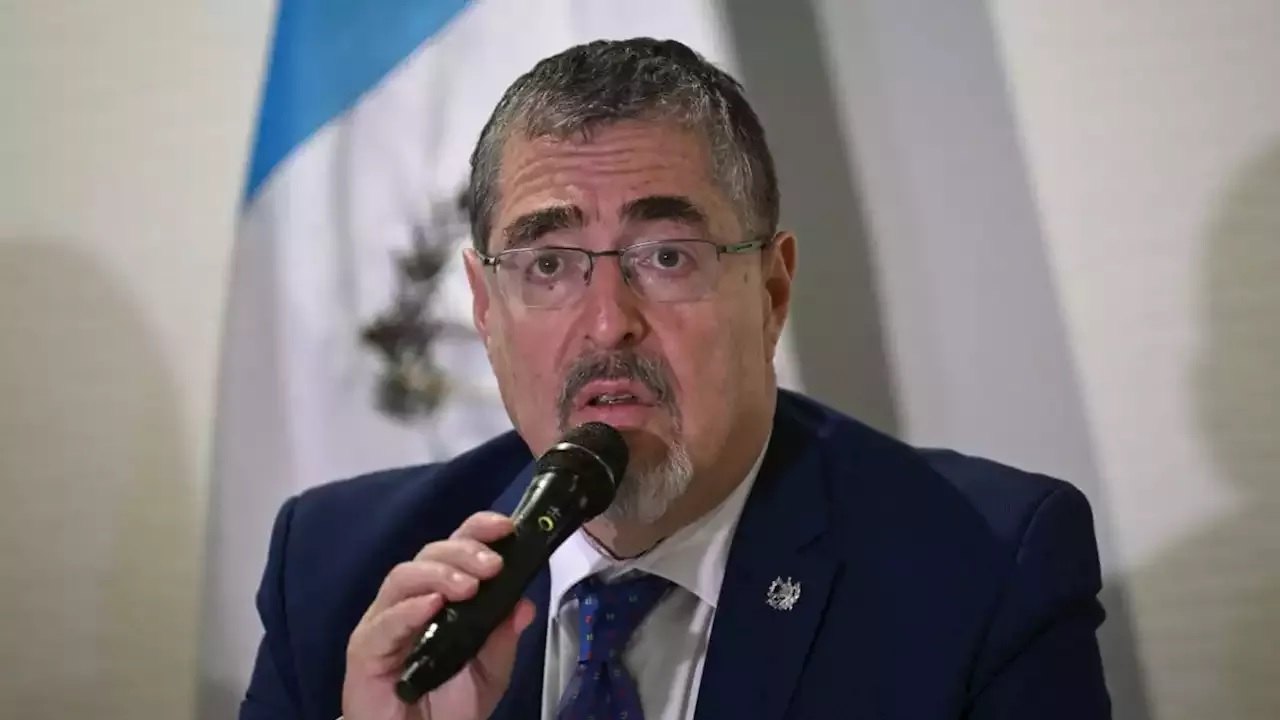 Presidente eleito suspende transição na Guatemala