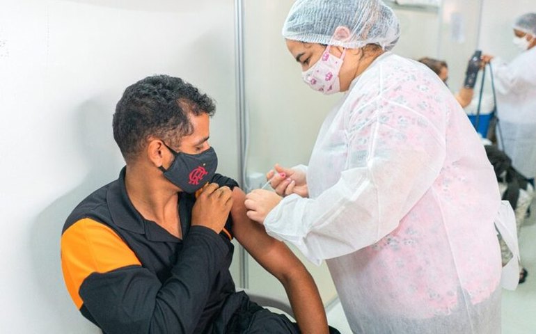 Vacinação contra a Covid-19 acontece no 3º Centro de Saúde a partir desta segunda-feira