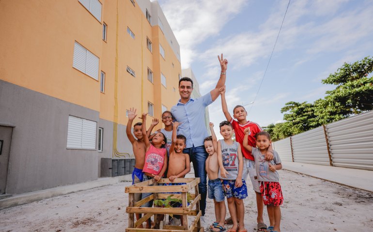 Sonho da casa própria: prefeito JHC entregou mais de 2.000 casas em 2022