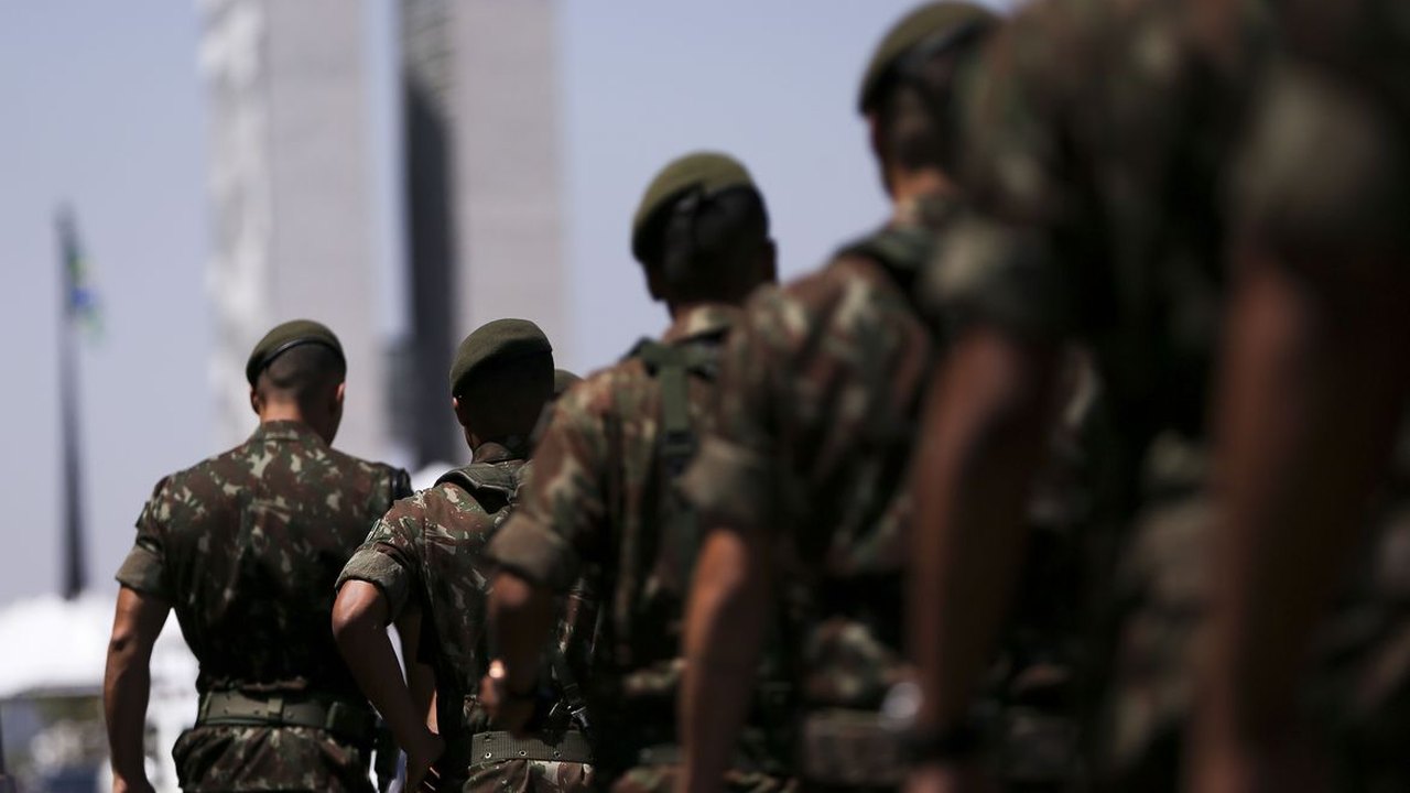 Justiça manda União adotar Cotas raciais na seleção de militares temporários