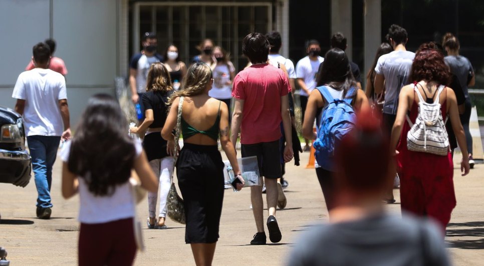 ProUni: inscrições para receber bolsas em universidades privadas iniciam na próxima segunda-feira / Foto: Foto: Marcelo Casal Jr./Agência Brasil