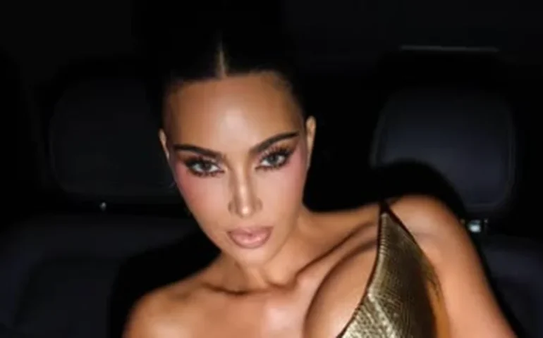 Kim Kardashian fala sobre o diagnostico de aneurisma cerebral