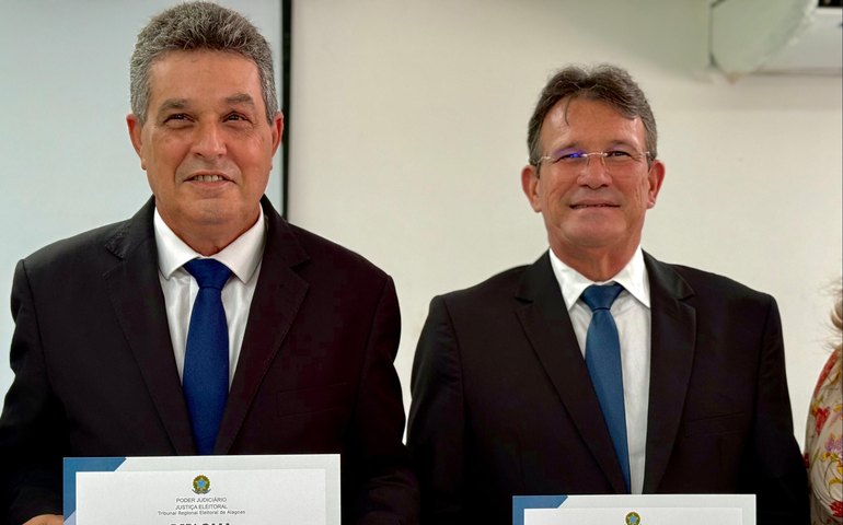 Reeleito, Neno Freitas é diplomado prefeito de Branquinha