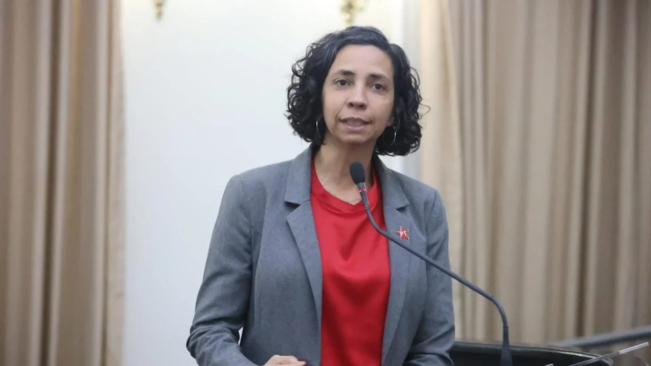 Projeto de Lei de autoria da deputada Elida Miranda gera debate na ALE