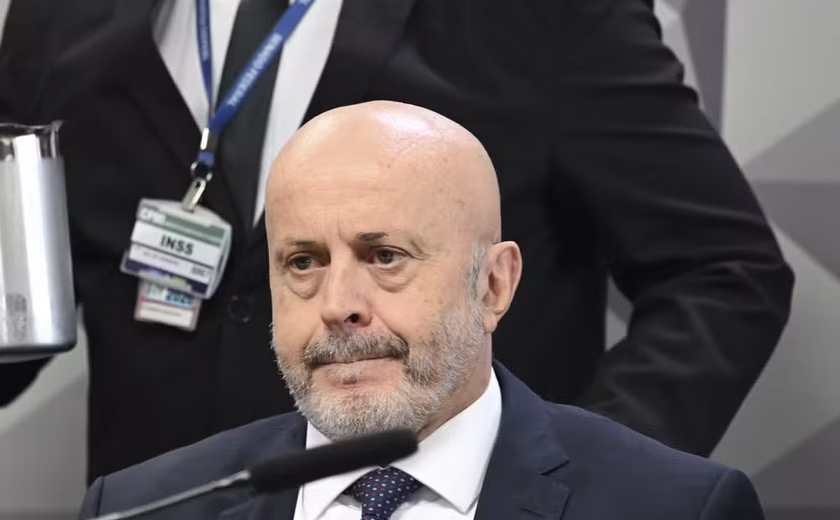 Careca do INSS tentou negociar medicamentos e insumos de saúde com o governo federal, aponta PF