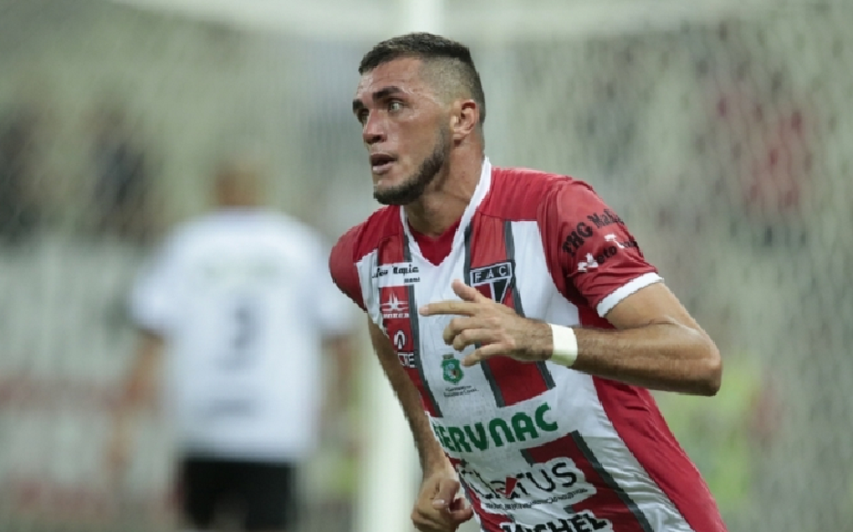 CRB acerta a contratação do atacante Edson Cariús