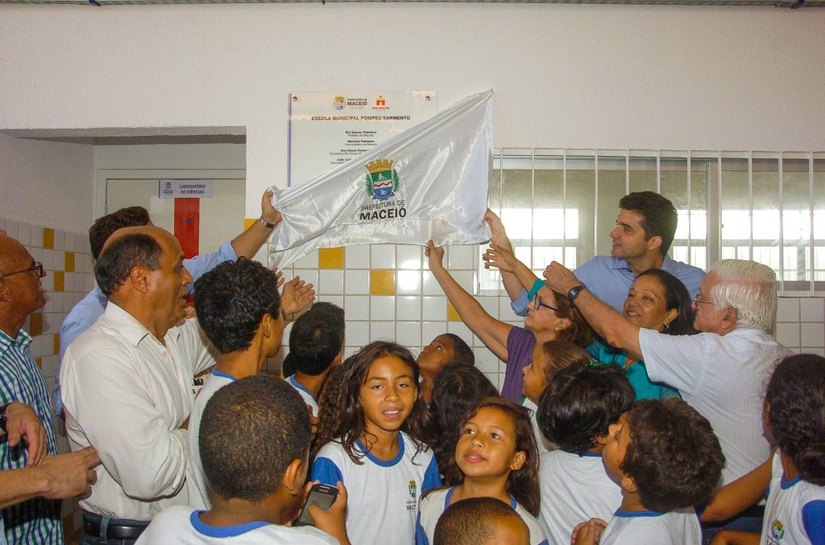 Inaugurações marcam semana do prefeito Rui Palmeira