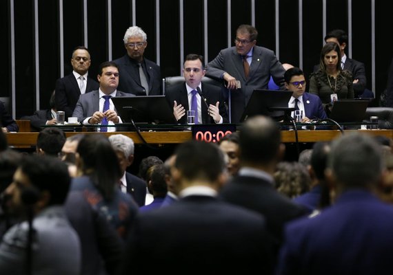 Pacheco faz leitura de requerimento e cria CPI do 8 de janeiro