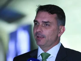 Último debate do 2º turno reunirá Lula e Flávio Bolsonaro na TV Globo; veja quando será