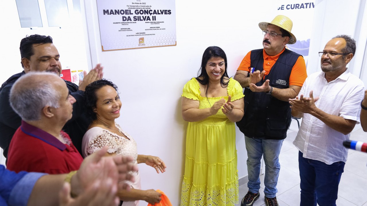 Prefeito Gilberto Gonçalves entrega nova UBS aos moradores do Conjunto José Carlos em Rio Largo