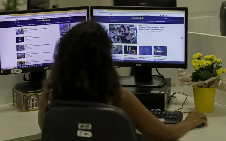 Radioagência Nacional celebra 20 anos abastecendo rádios pelo Brasil