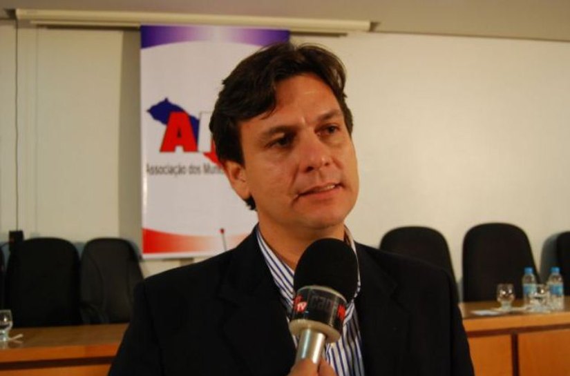 Pagamento do 13°de 2016 será prioridade para municípios, afirma AMA