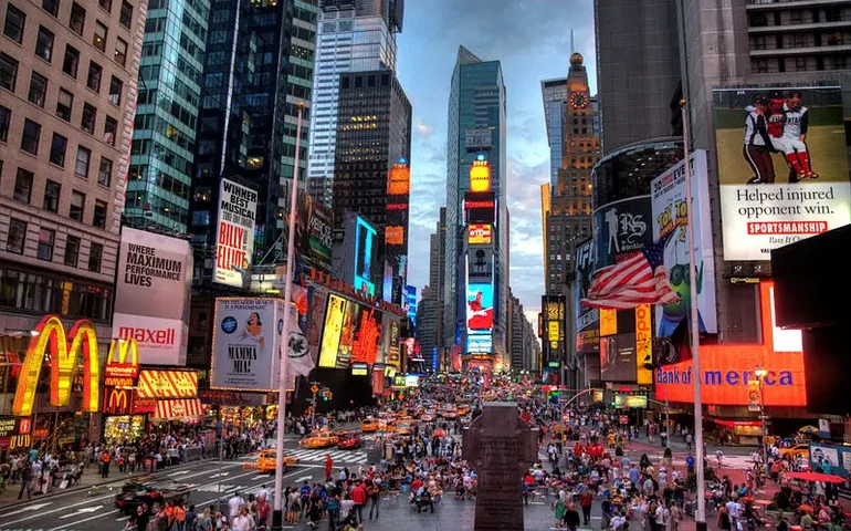 Livro Bege: Emprego aumentou a um ritmo ligeiro em geral nos EUA