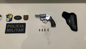 NILU PRISÃO PORTE ARMA DE FOGO / Foto: Reprodução: Foto/ Polícia Militar