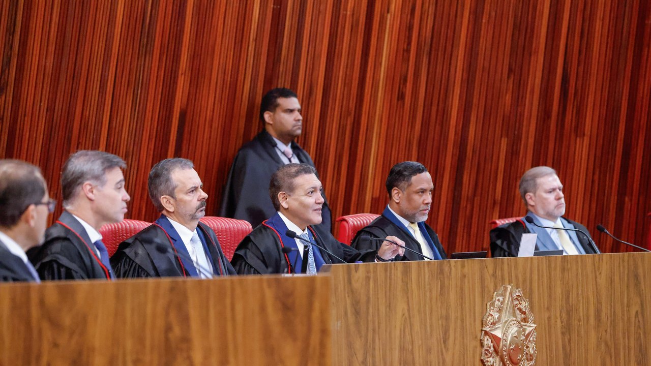 TSE anula votos de Garotinho; Ruas é o novo governador do Rio