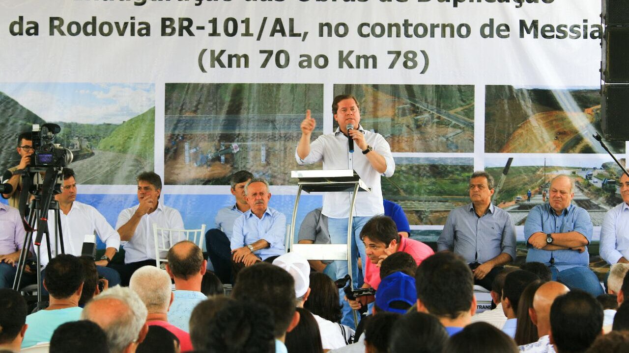 Marx Beltrão participa da entrega da BR-101 duplicada entre Messias e Rio Largo