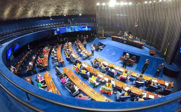 Sugestão do 'Jovem Senador' vira indicação ao Executivo para melhorar gestão