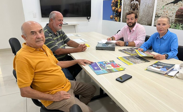 Encontro com pássaro despertou em Anita um sentimento de conservação da floresta de Pedra Talhada