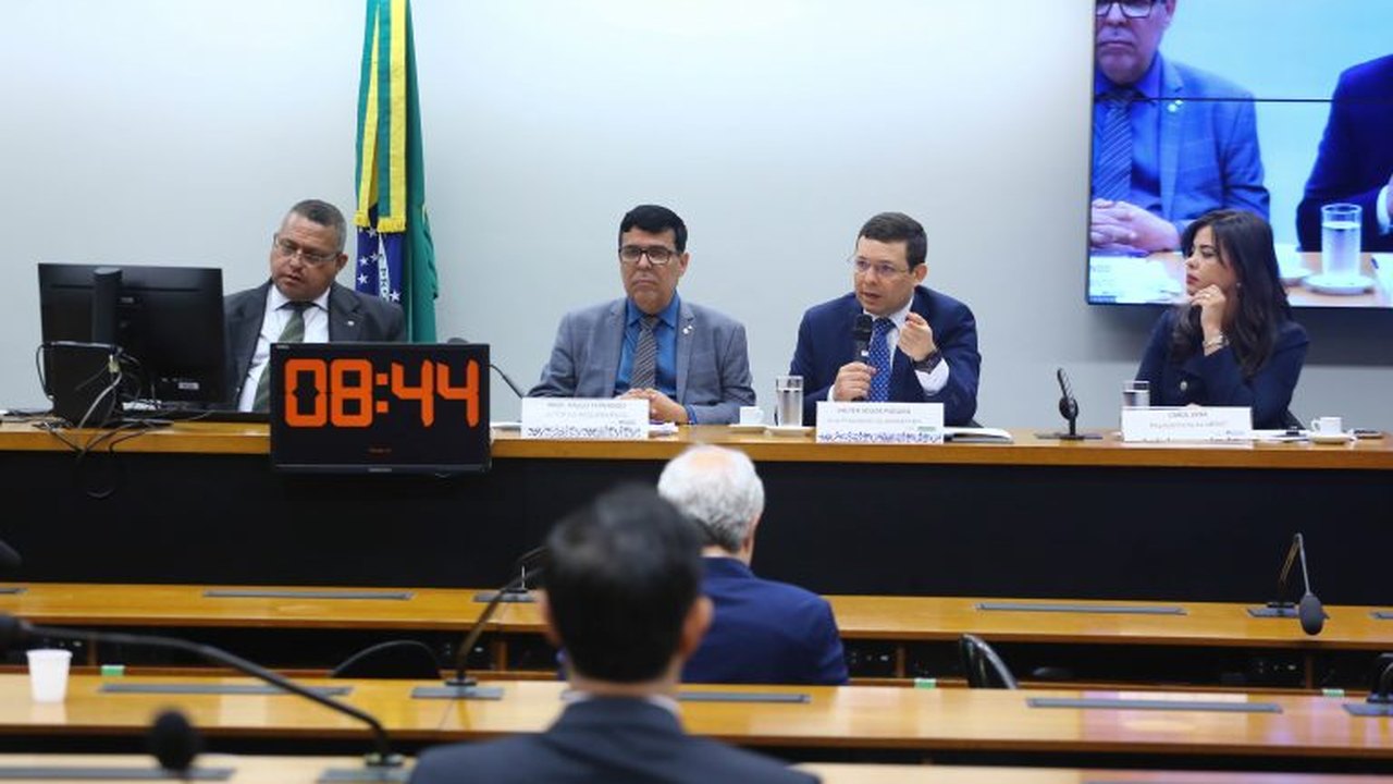 Especialistas divergem sobre possibilidade de a Justiça do Trabalho julgar crimes