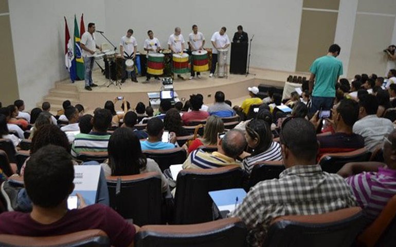 Governador lança maior programa de esgotamento sanitário da história de Alagoas