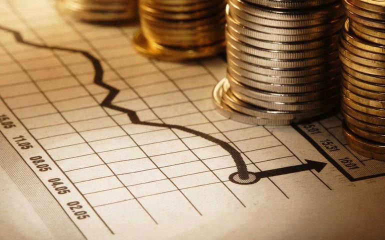 Taxas futuras de juros voltam a ficar pressionadas após alívio na abertura