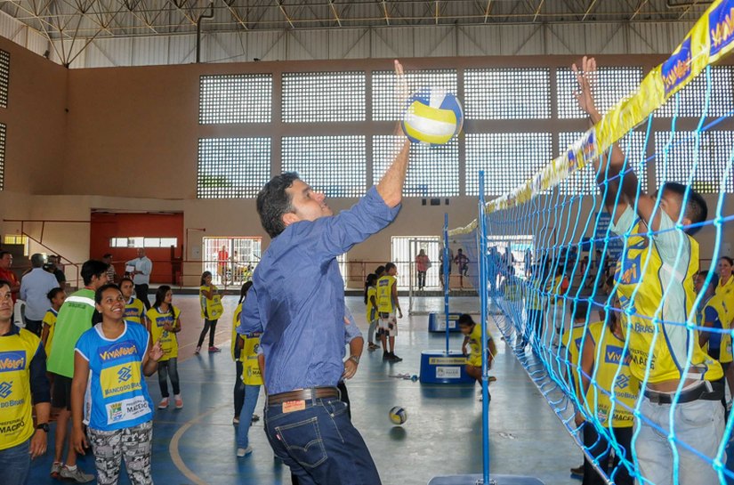 Semel promove inclusão com o programa Viva Vôlei