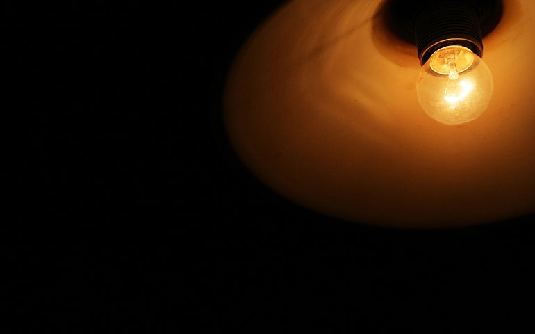 Conta de luz terá bandeira amarela em dezembro e tarifa fica mais barata