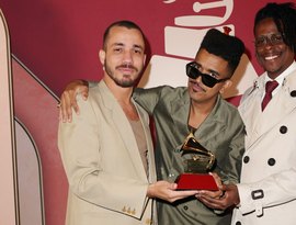 Músico vencedor do Grammy Latino é detido pelo ICE nos EUA