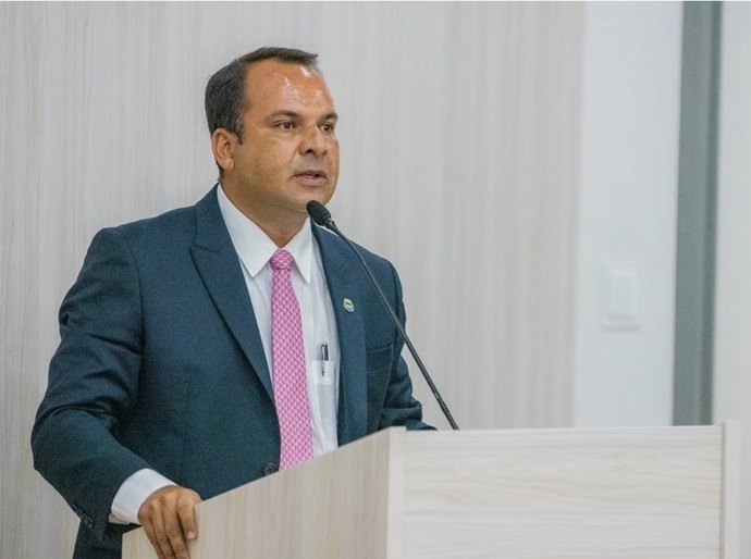 Francisco Sales amplia protagonismo político e desponta como nome forte para 2026 em Alagoas