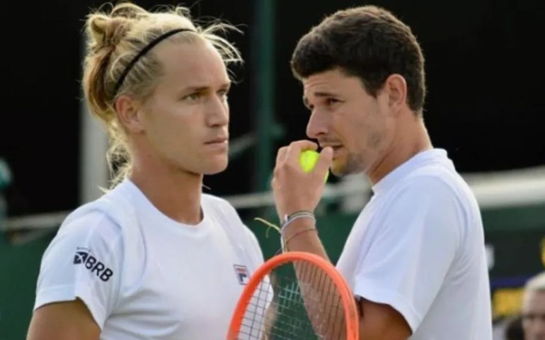 Rafael Matos vence nas duplas em Bastad e Carol Meligeni perde em Budapeste