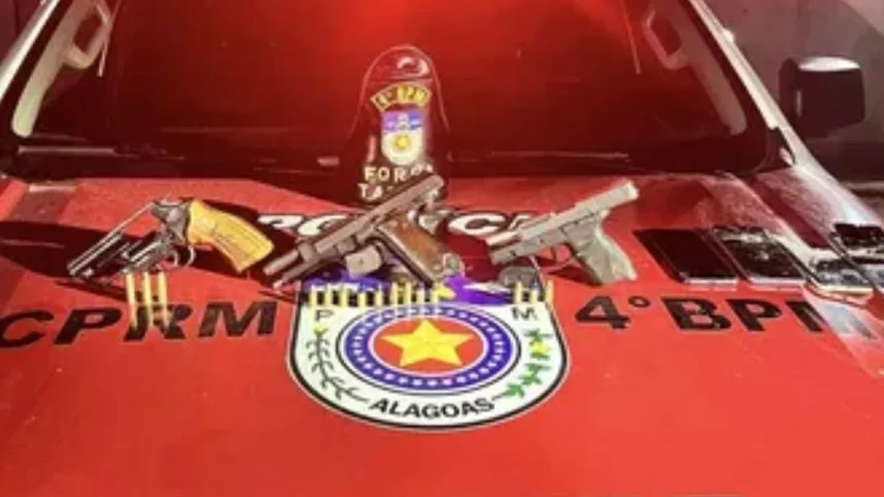 PM prende quatro suspeitos do Comando Vermelho após denúncia de tiros em Maceió