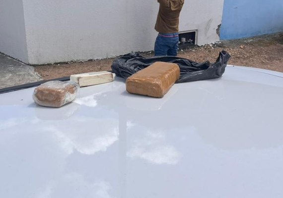 Polícia intercepta entrega de drogas em Feira Grande e prende motociclista