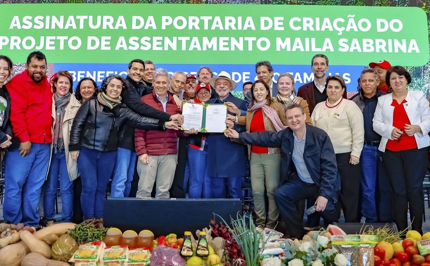 Lula cria assentamento da reforma agrária no Paraná