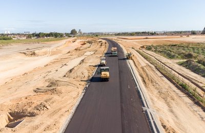 Em ritmo acelerado, Prefeitura de Maceió conclui trecho da Avenida Alice Karoline
