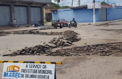 Prefeitura de Delmiro Gouveia intensifica recuperação asfáltica de todo o município