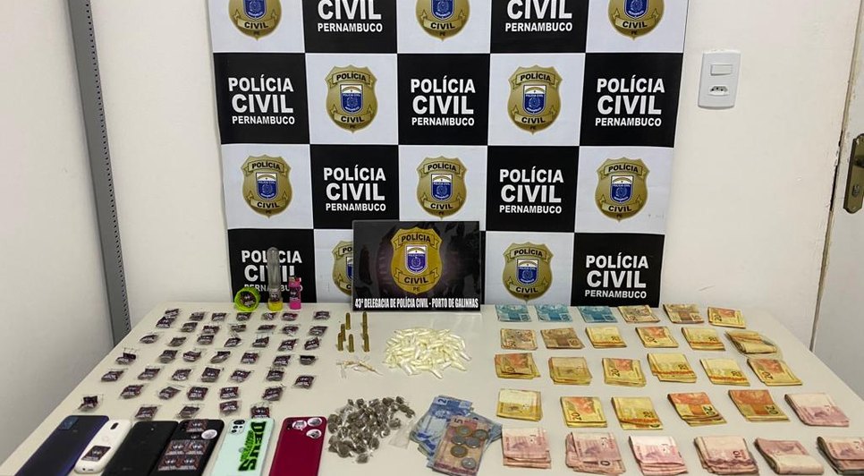 Polícia Civil de Pernambuco cumpre mandados contra organização investigada por tráfico, tortura e lavagem de dinheiro em Aracaju