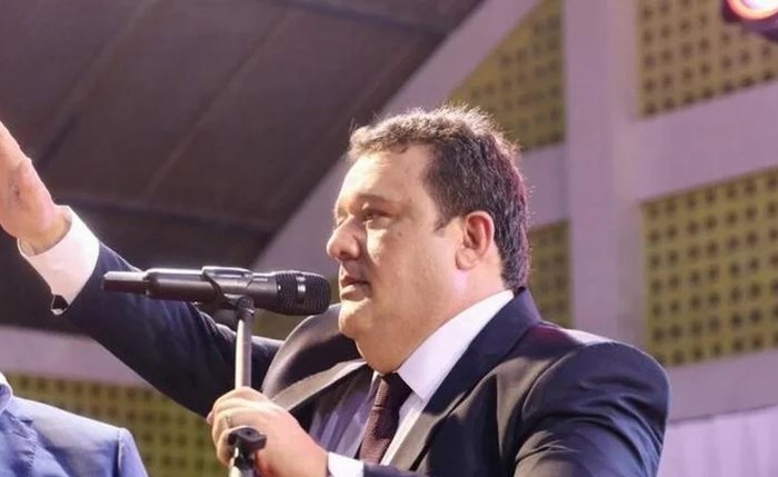 Gilberto Sobreira durante a posse como prefeito de Colônia Leopoldina