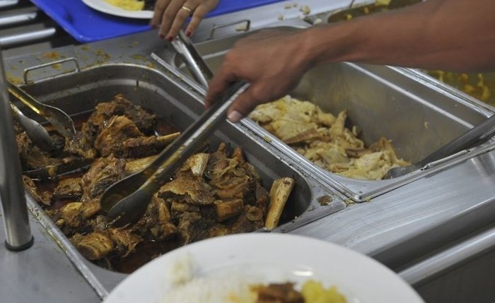 Maceió tem a terceira refeição mais cara fora de casa