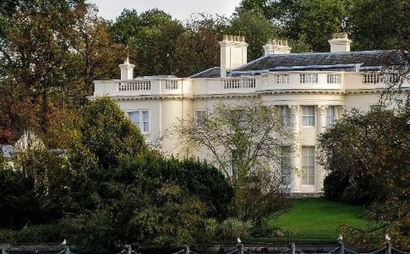 Vizinha do Palácio de Buckingham e com mil m², mansão está à venda por R$ 268 milhões em Londres; veja imagens