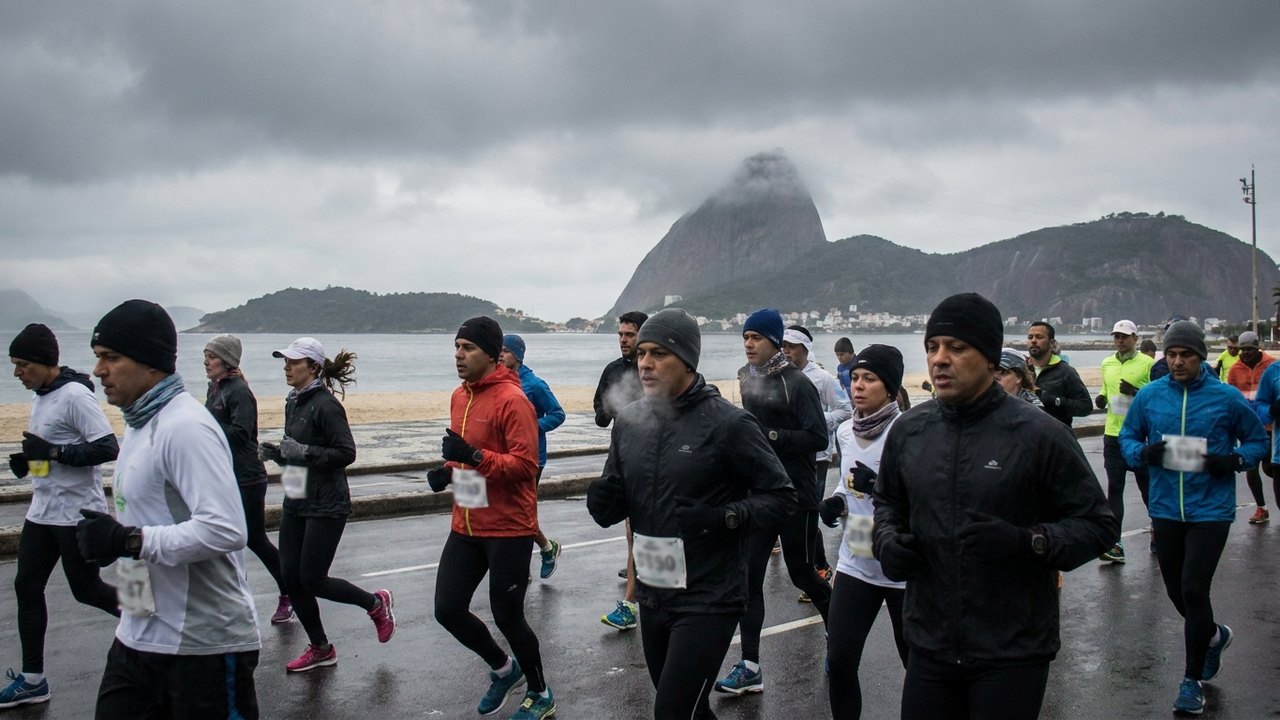 Gelada Maratona do Rio: corredores enfrentam segundo dia mais frio do ano na cidade