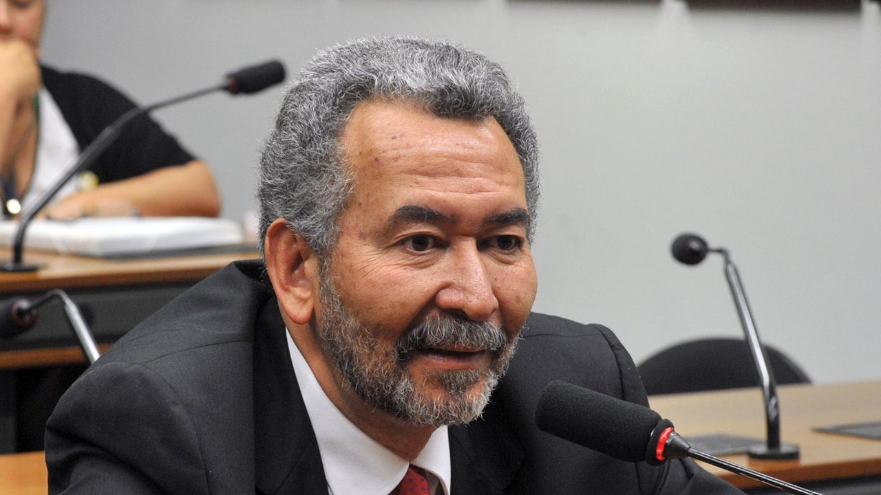Paulão ajuda a equipar os conselhos tutelares alagoanos